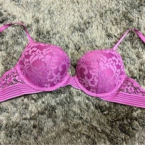 Victoria’s Secret Push-up bra 32B